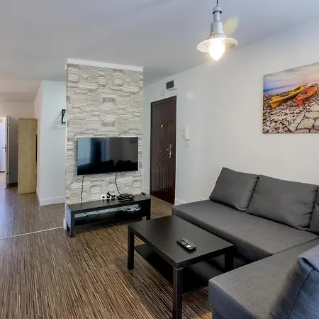 Rentplanet - Pulaskiego Ii דירה *